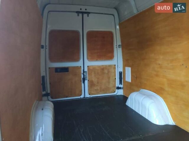 Белый Мерседес Sprinter, объемом двигателя 0 л и пробегом 298 тыс. км за 16500 $, фото 21 на Automoto.ua