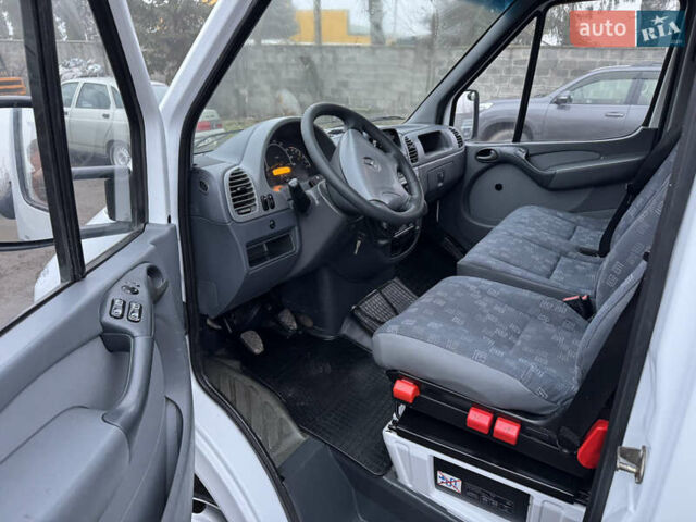 Білий Мерседес Sprinter, об'ємом двигуна 2.2 л та пробігом 197 тис. км за 15700 $, фото 11 на Automoto.ua