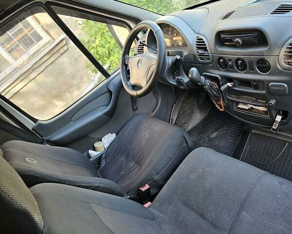 Білий Мерседес Sprinter, об'ємом двигуна 2.1 л та пробігом 350 тис. км за 6000 $, фото 14 на Automoto.ua