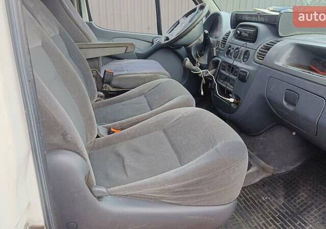 Белый Мерседес Sprinter, объемом двигателя 2.7 л и пробегом 630 тыс. км за 9000 $, фото 8 на Automoto.ua