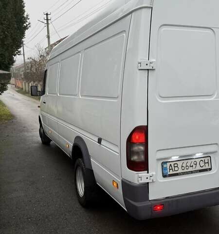 Белый Мерседес Sprinter, объемом двигателя 2.1 л и пробегом 833 тыс. км за 13900 $, фото 4 на Automoto.ua
