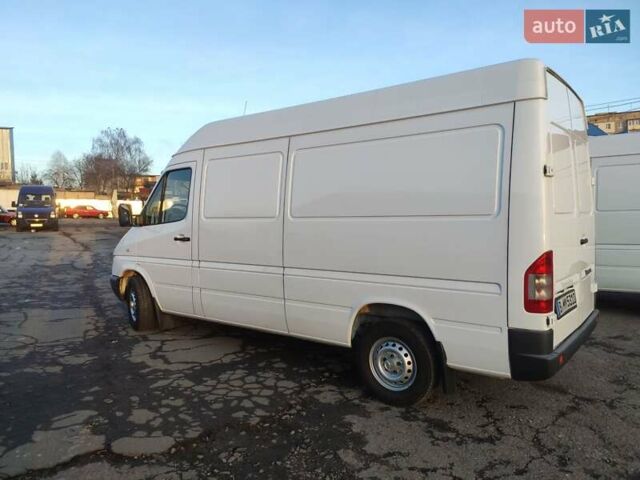 Белый Мерседес Sprinter, объемом двигателя 0 л и пробегом 298 тыс. км за 16500 $, фото 1 на Automoto.ua