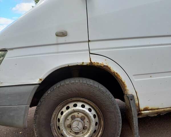Білий Мерседес Sprinter, об'ємом двигуна 27 л та пробігом 695 тис. км за 8550 $, фото 4 на Automoto.ua
