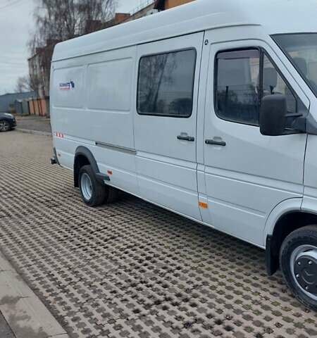 Белый Мерседес Sprinter, объемом двигателя 2.7 л и пробегом 538 тыс. км за 16999 $, фото 38 на Automoto.ua