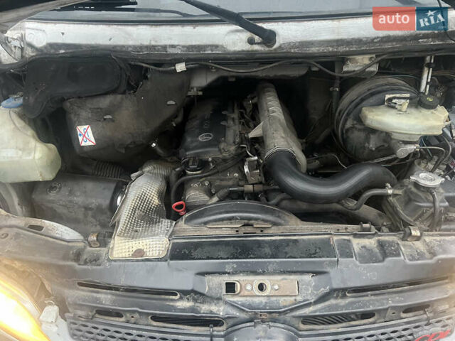 Білий Мерседес Sprinter, об'ємом двигуна 2.7 л та пробігом 316 тис. км за 6299 $, фото 23 на Automoto.ua