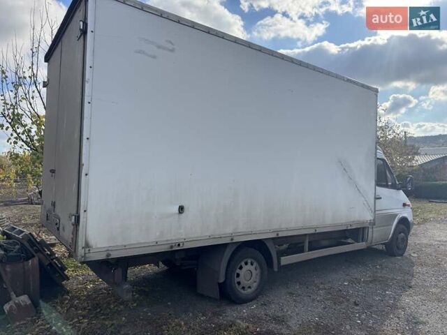 Белый Мерседес Sprinter, объемом двигателя 2.1 л и пробегом 800 тыс. км за 8500 $, фото 1 на Automoto.ua