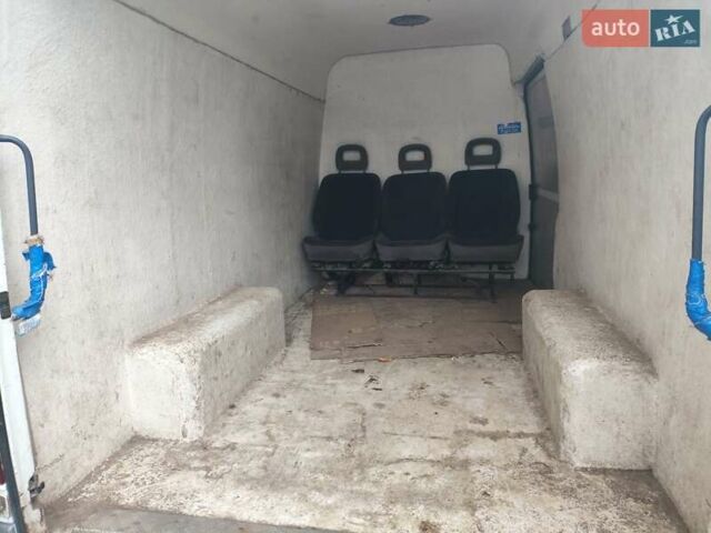 Белый Мерседес Sprinter, объемом двигателя 2.15 л и пробегом 400 тыс. км за 6300 $, фото 18 на Automoto.ua