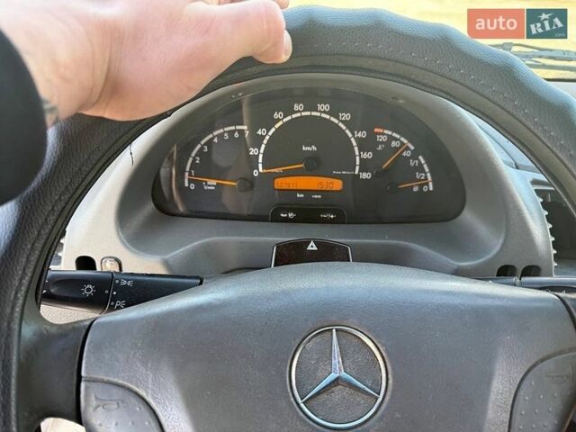 Белый Мерседес Sprinter, объемом двигателя 2.15 л и пробегом 500 тыс. км за 7400 $, фото 7 на Automoto.ua