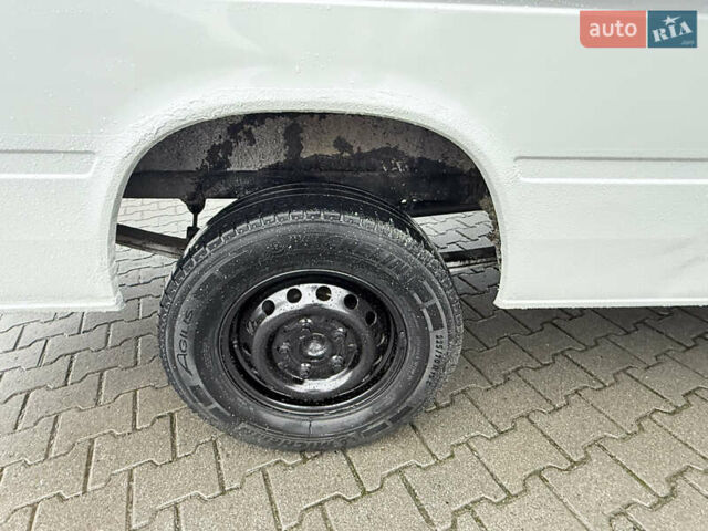 Белый Мерседес Sprinter, объемом двигателя 2.15 л и пробегом 480 тыс. км за 7200 $, фото 8 на Automoto.ua