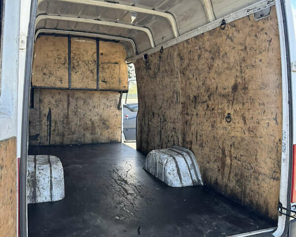 Білий Мерседес Sprinter, об'ємом двигуна 2.7 л та пробігом 450 тис. км за 17000 $, фото 31 на Automoto.ua
