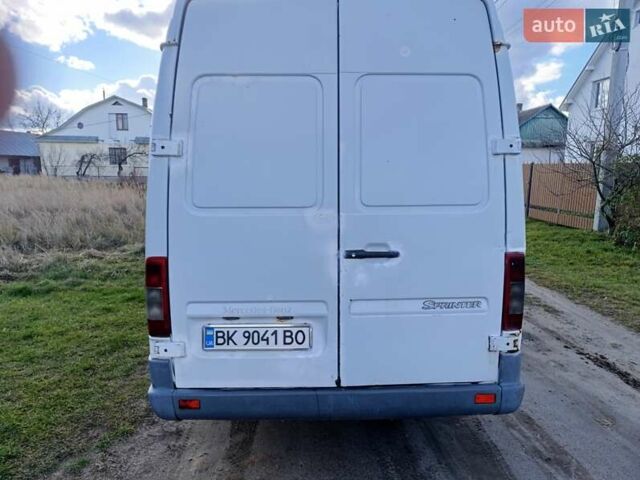 Білий Мерседес Sprinter, об'ємом двигуна 2.2 л та пробігом 660 тис. км за 5000 $, фото 7 на Automoto.ua