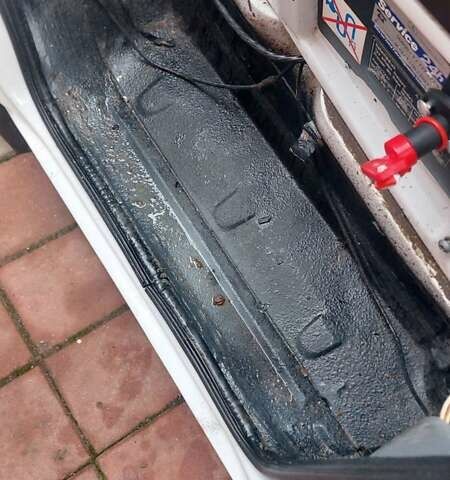 Белый Мерседес Sprinter, объемом двигателя 2.7 л и пробегом 538 тыс. км за 16999 $, фото 96 на Automoto.ua