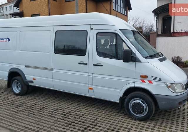 Белый Мерседес Sprinter, объемом двигателя 2.7 л и пробегом 538 тыс. км за 16999 $, фото 37 на Automoto.ua