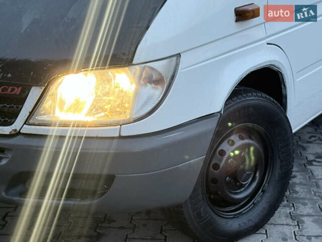 Білий Мерседес Sprinter, об'ємом двигуна 2.2 л та пробігом 530 тис. км за 6999 $, фото 2 на Automoto.ua