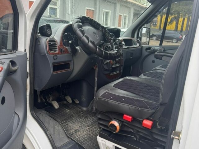 Білий Мерседес Sprinter, об'ємом двигуна 2.69 л та пробігом 800 тис. км за 12000 $, фото 10 на Automoto.ua