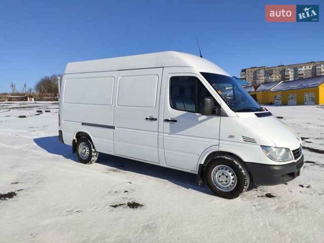 Белый Мерседес Sprinter, объемом двигателя 0 л и пробегом 291 тыс. км за 16800 $, фото 3 на Automoto.ua