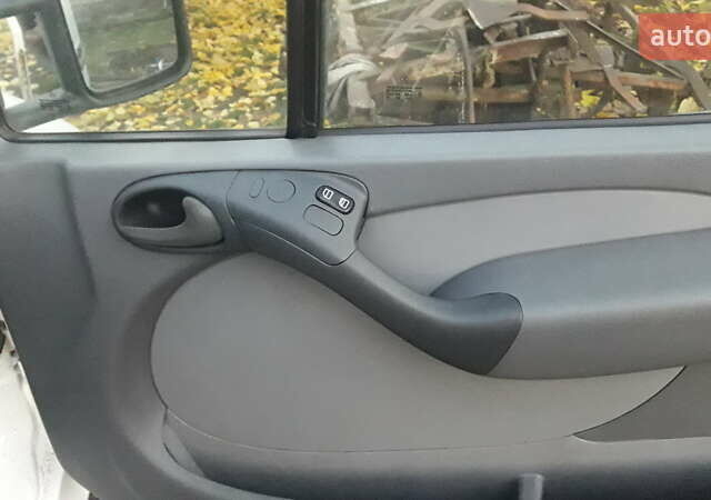 Білий Мерседес Sprinter, об'ємом двигуна 2.2 л та пробігом 660 тис. км за 8000 $, фото 10 на Automoto.ua