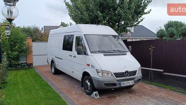 Белый Мерседес Sprinter, объемом двигателя 2.2 л и пробегом 400 тыс. км за 12500 $, фото 5 на Automoto.ua
