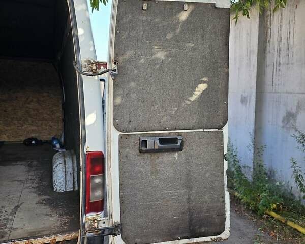 Білий Мерседес Sprinter, об'ємом двигуна 2.1 л та пробігом 350 тис. км за 6000 $, фото 34 на Automoto.ua