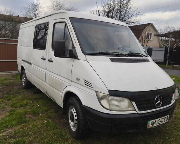 Білий Мерседес Sprinter, об'ємом двигуна 2.2 л та пробігом 500 тис. км за 6650 $, фото 1 на Automoto.ua
