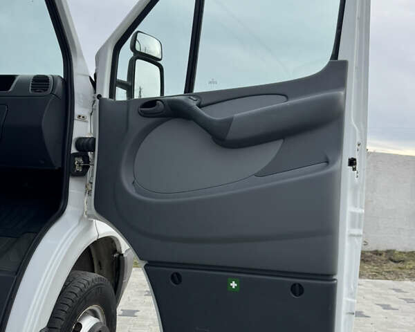 Білий Мерседес Sprinter, об'ємом двигуна 2.69 л та пробігом 427 тис. км за 15100 $, фото 9 на Automoto.ua