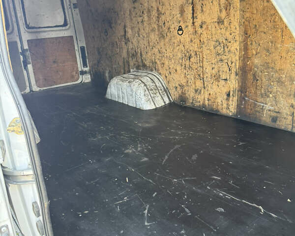 Білий Мерседес Sprinter, об'ємом двигуна 2.7 л та пробігом 450 тис. км за 17000 $, фото 29 на Automoto.ua