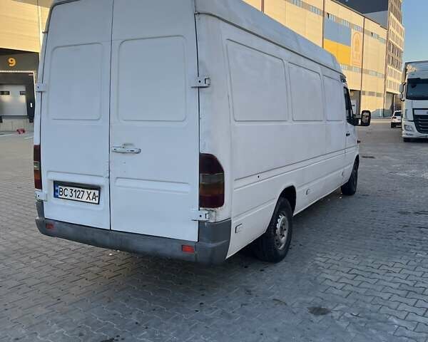 Белый Мерседес Sprinter, объемом двигателя 2.15 л и пробегом 492 тыс. км за 5600 $, фото 5 на Automoto.ua