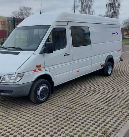 Белый Мерседес Sprinter, объемом двигателя 2.7 л и пробегом 538 тыс. км за 16999 $, фото 3 на Automoto.ua