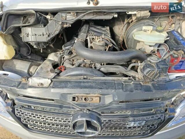 Белый Мерседес Sprinter, объемом двигателя 2.15 л и пробегом 822 тыс. км за 8500 $, фото 5 на Automoto.ua