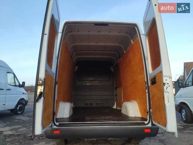Белый Мерседес Sprinter, объемом двигателя 0 л и пробегом 298 тыс. км за 16500 $, фото 22 на Automoto.ua