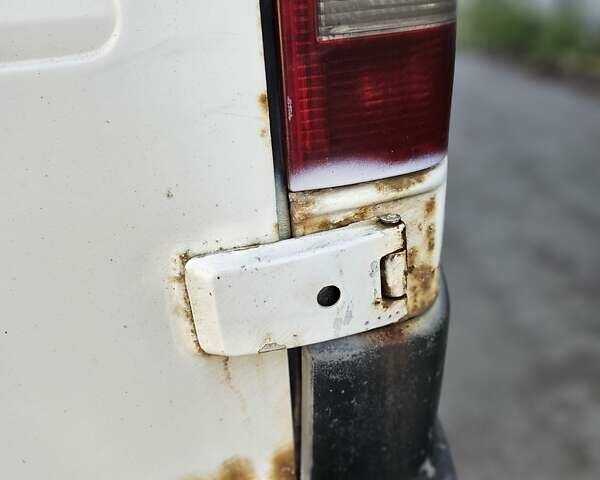 Білий Мерседес Sprinter, об'ємом двигуна 2.1 л та пробігом 350 тис. км за 6000 $, фото 28 на Automoto.ua