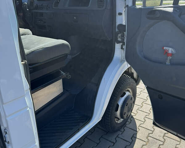 Білий Мерседес Sprinter, об'ємом двигуна 2.7 л та пробігом 450 тис. км за 17000 $, фото 24 на Automoto.ua