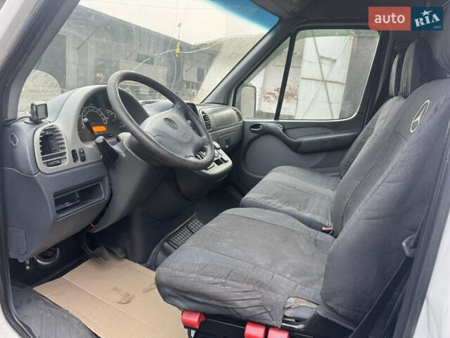 Білий Мерседес Sprinter, об'ємом двигуна 2.15 л та пробігом 575 тис. км за 11800 $, фото 12 на Automoto.ua