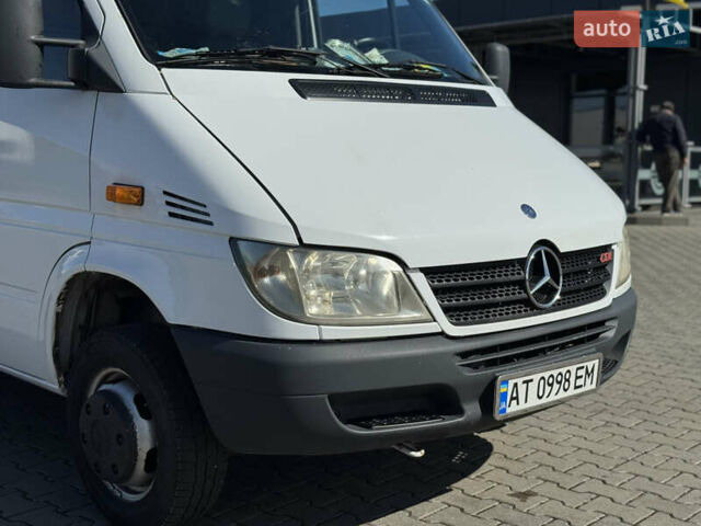 Білий Мерседес Sprinter, об'ємом двигуна 2.7 л та пробігом 450 тис. км за 17000 $, фото 1 на Automoto.ua
