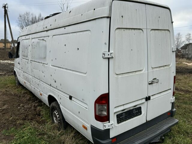 Белый Мерседес Sprinter, объемом двигателя 0 л и пробегом 401 тыс. км за 999 $, фото 3 на Automoto.ua