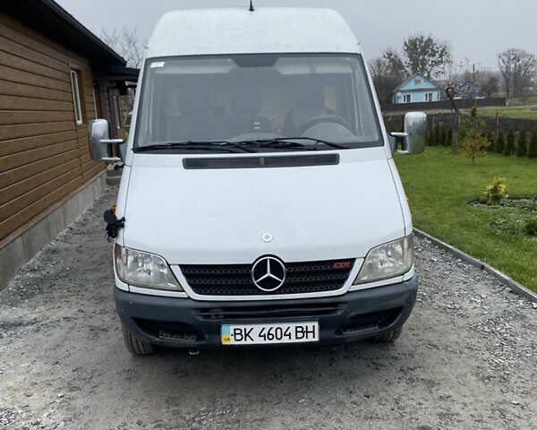 Білий Мерседес Sprinter, об'ємом двигуна 2.15 л та пробігом 350 тис. км за 8000 $, фото 13 на Automoto.ua