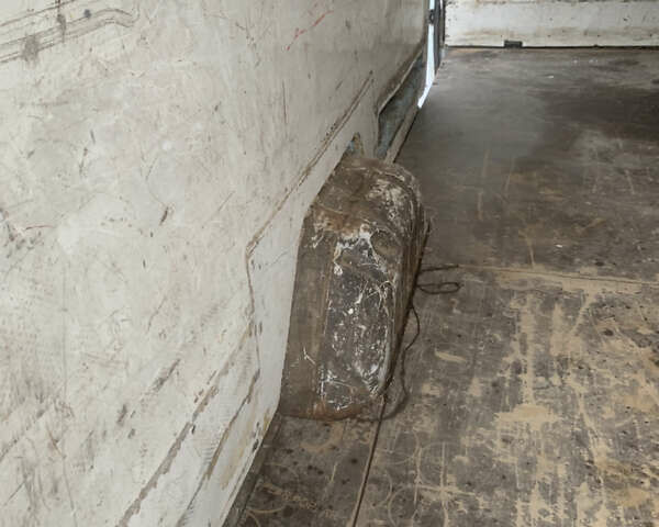 Белый Мерседес Sprinter, объемом двигателя 2.15 л и пробегом 623 тыс. км за 7200 $, фото 11 на Automoto.ua