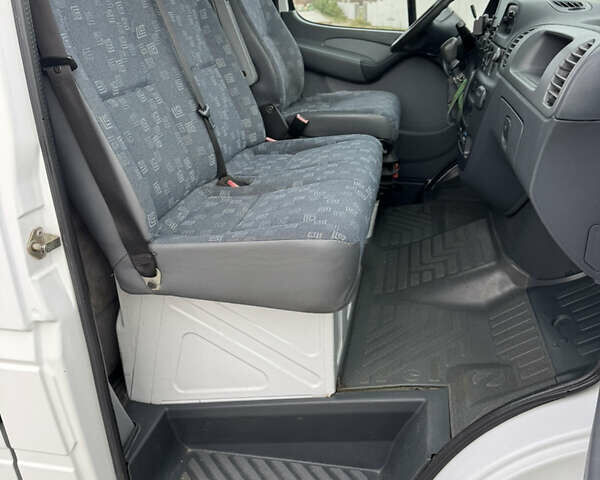 Білий Мерседес Sprinter, об'ємом двигуна 2.69 л та пробігом 427 тис. км за 15100 $, фото 8 на Automoto.ua