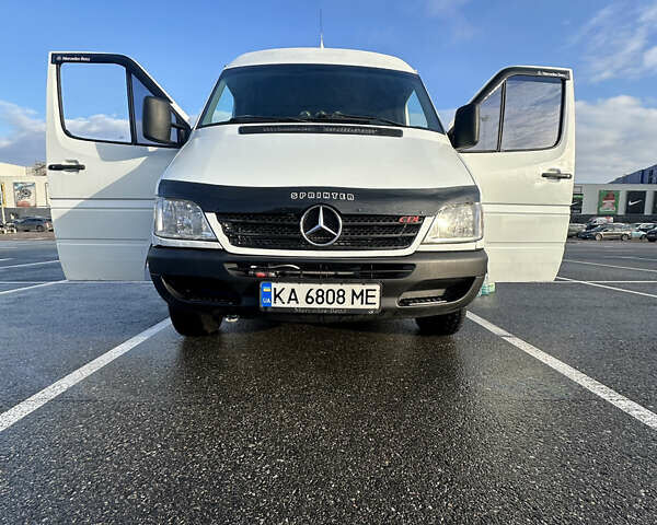 Белый Мерседес Sprinter, объемом двигателя 2.15 л и пробегом 400 тыс. км за 8000 $, фото 37 на Automoto.ua
