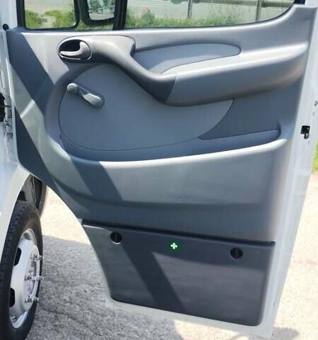 Белый Мерседес Sprinter, объемом двигателя 2.2 л и пробегом 474 тыс. км за 12500 $, фото 20 на Automoto.ua