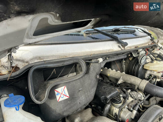 Белый Мерседес Sprinter, объемом двигателя 0 л и пробегом 73 тыс. км за 24900 $, фото 28 на Automoto.ua