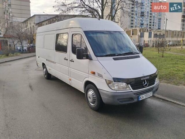 Белый Мерседес Sprinter, объемом двигателя 2.2 л и пробегом 302 тыс. км за 11500 $, фото 9 на Automoto.ua