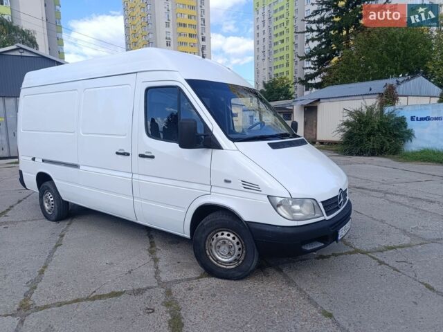 Белый Мерседес Sprinter, объемом двигателя 2.15 л и пробегом 376 тыс. км за 7200 $, фото 7 на Automoto.ua