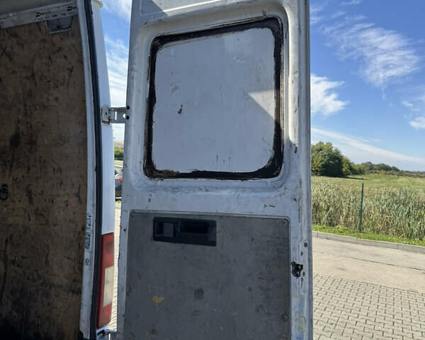 Білий Мерседес Sprinter, об'ємом двигуна 2.7 л та пробігом 450 тис. км за 17000 $, фото 32 на Automoto.ua