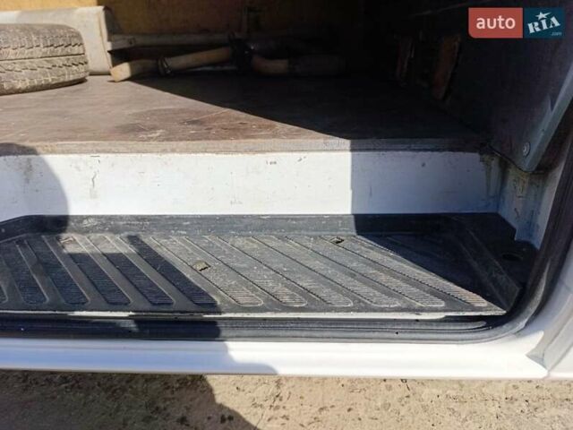 Белый Мерседес Sprinter, объемом двигателя 2.15 л и пробегом 822 тыс. км за 8500 $, фото 18 на Automoto.ua