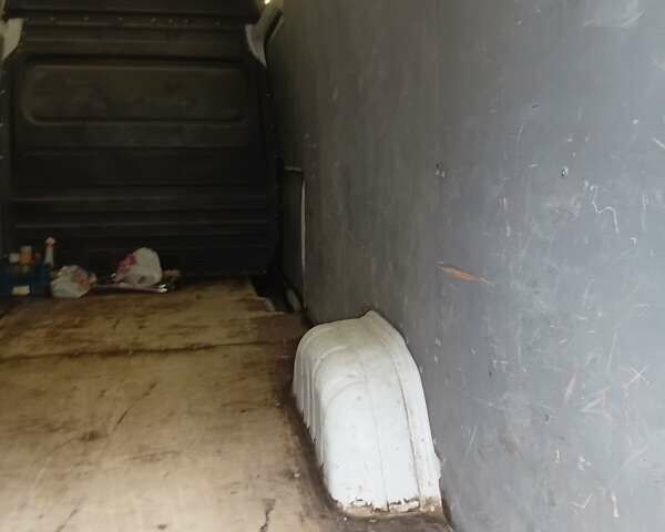 Белый Мерседес Sprinter, объемом двигателя 2.15 л и пробегом 350 тыс. км за 8500 $, фото 12 на Automoto.ua