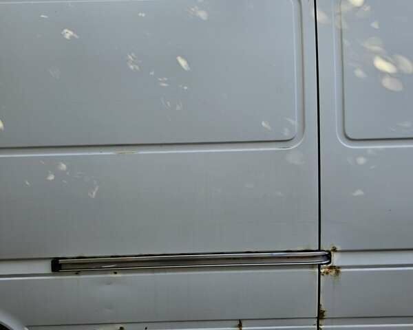 Білий Мерседес Sprinter, об'ємом двигуна 2.1 л та пробігом 350 тис. км за 6000 $, фото 17 на Automoto.ua