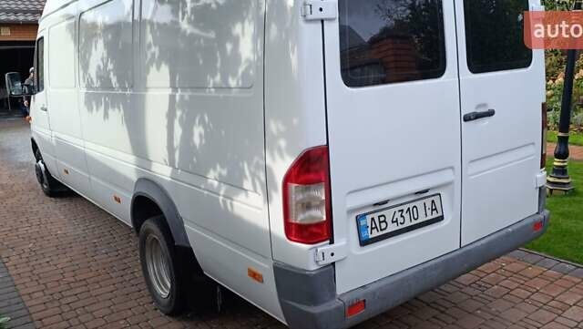 Белый Мерседес Sprinter, объемом двигателя 2.2 л и пробегом 400 тыс. км за 12500 $, фото 9 на Automoto.ua