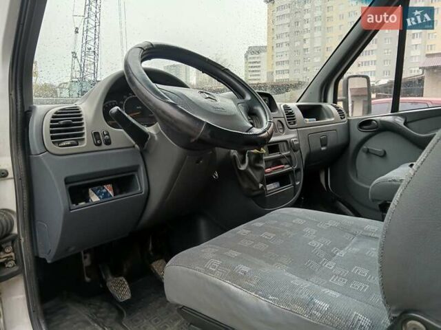 Белый Мерседес Sprinter, объемом двигателя 2.15 л и пробегом 350 тыс. км за 8500 $, фото 9 на Automoto.ua