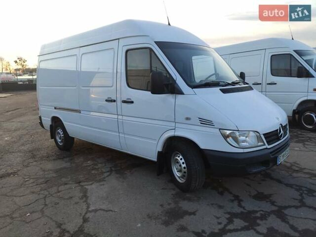 Белый Мерседес Sprinter, объемом двигателя 0 л и пробегом 298 тыс. км за 16500 $, фото 5 на Automoto.ua